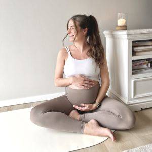 schwangerschafts-pilates-aileen-hagen-xs